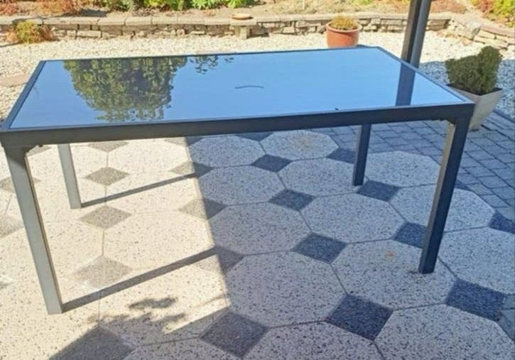 Gratis tuintafel: graag zsm ophalen, Ophalen, Gebruikt, Rechthoekig