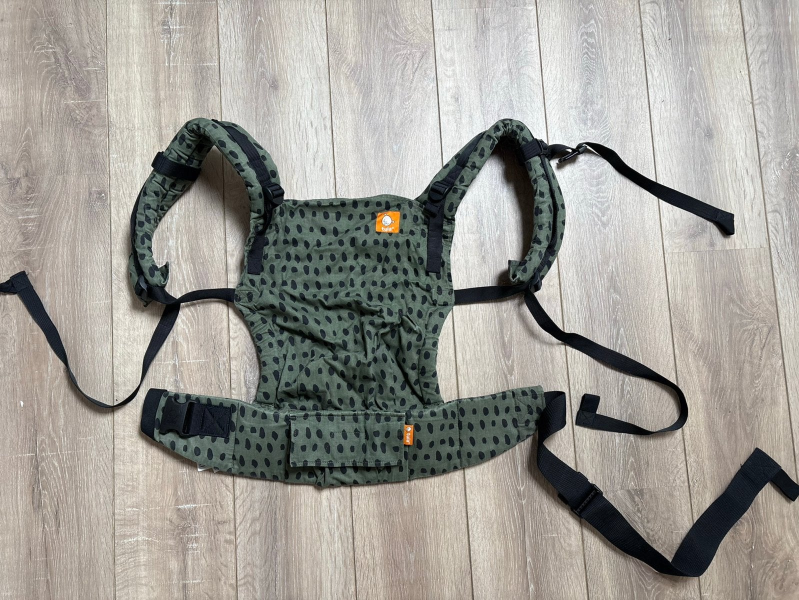 Tula free to grow ftg | zo goed als nieuw | kleur emerge, Kinderen en Baby's, Babydragers en Draagdoeken, Overige merken, Buik of Rug