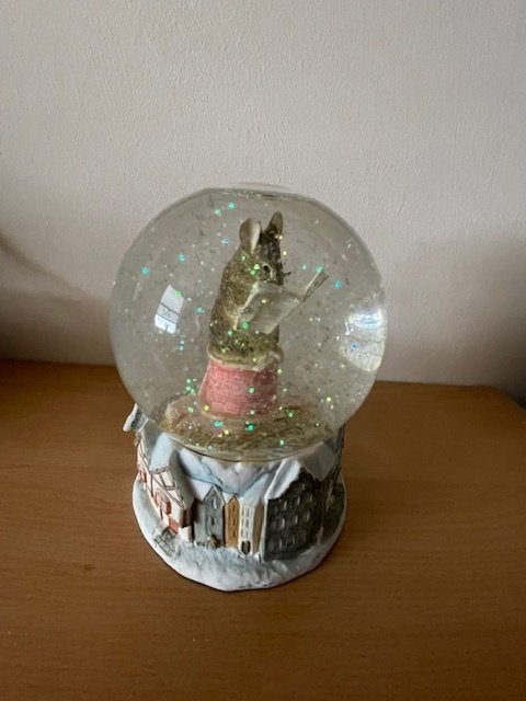 Beatrix Potter Waterbal Sneeuwbal Muis Tailor of Gloucester, Verzamelen, Ophalen of Verzenden, Zo goed als nieuw, Dier