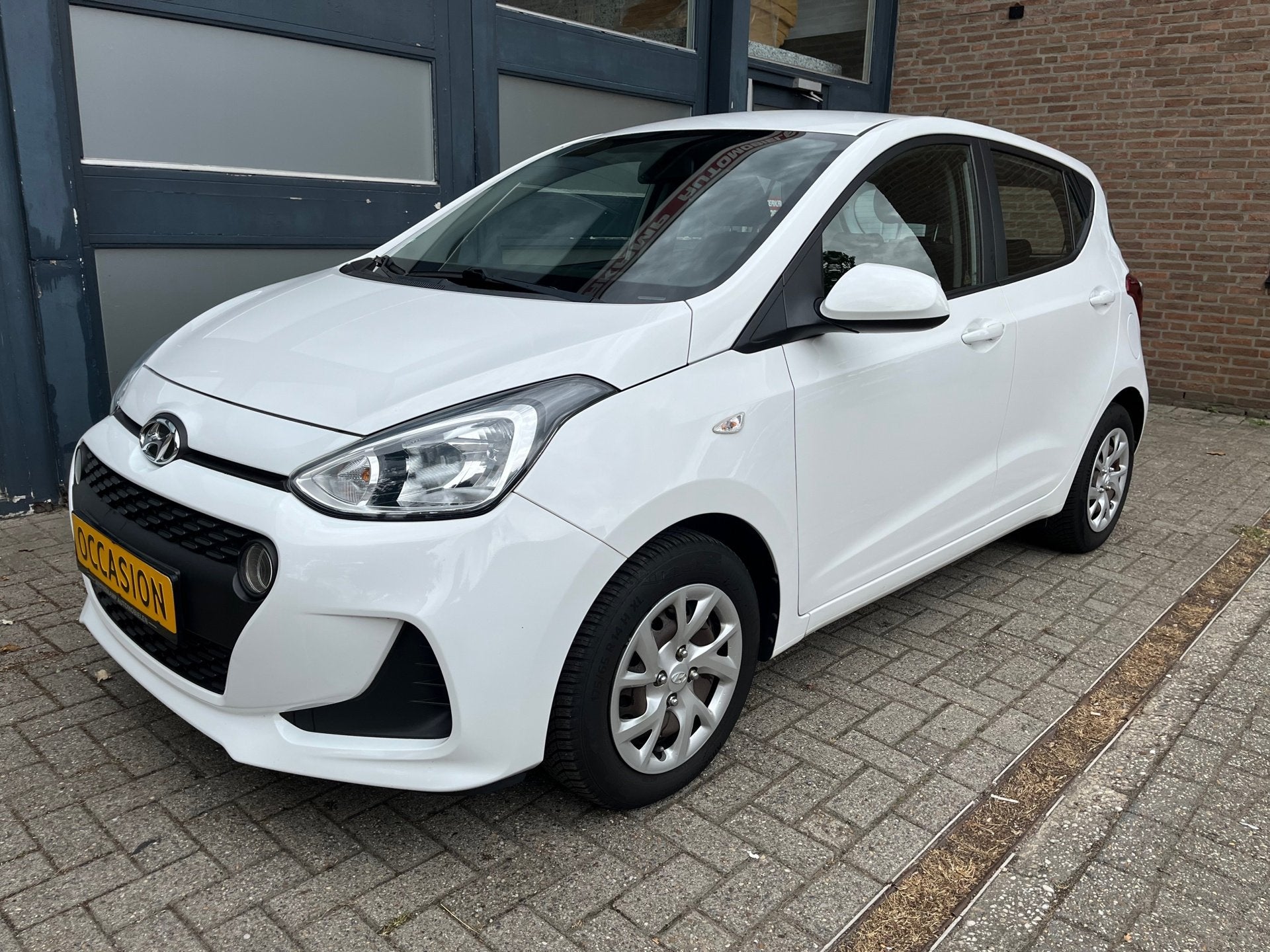 Hyundai I10 1ste eigenaar dealer onderhouden 1.0i Comfort, Auto's, Dealer onderhouden, Stof, Gebruikt, Zwart