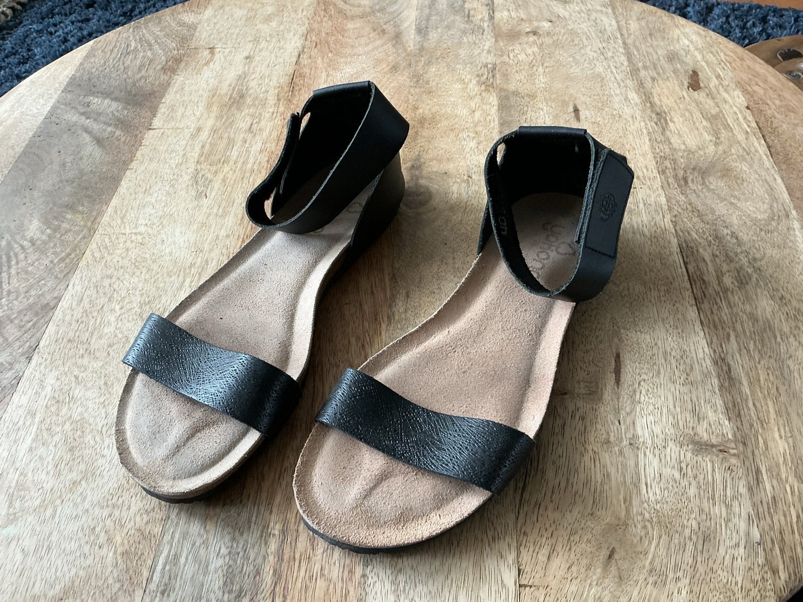Zwarte sandalen met enkelbandje - Maat 40, Ophalen of Verzenden, Zo goed als nieuw, Zwart, Sandalen of Muiltjes