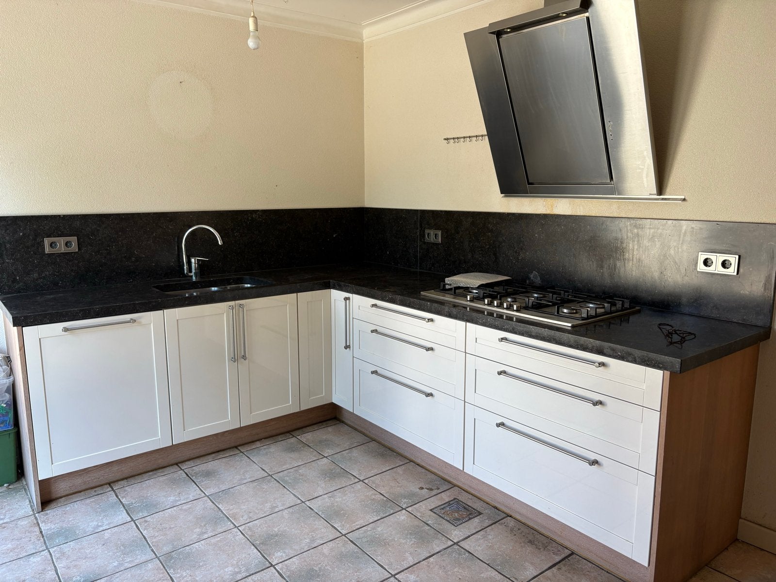Moderne keuken, hoogglans, Ophalen, Gebruikt, Wit, Hoekkeuken