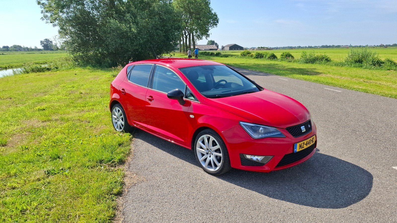 Seat Ibiza 1.0 TSI 70KW 5DRS 2017 Rood, Auto's, Seat, Voorwielaandrijving, Stof, 40 €/maand, 995 kg