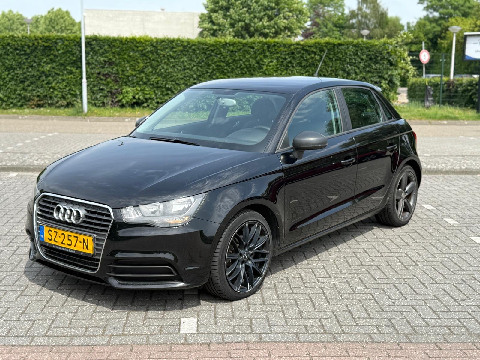 Audi A1 1.6 TDI AUTOMATIC S-tronic 2012 Zwart, Auto's, 1160 kg, A1, 4 cilinders, Zwart