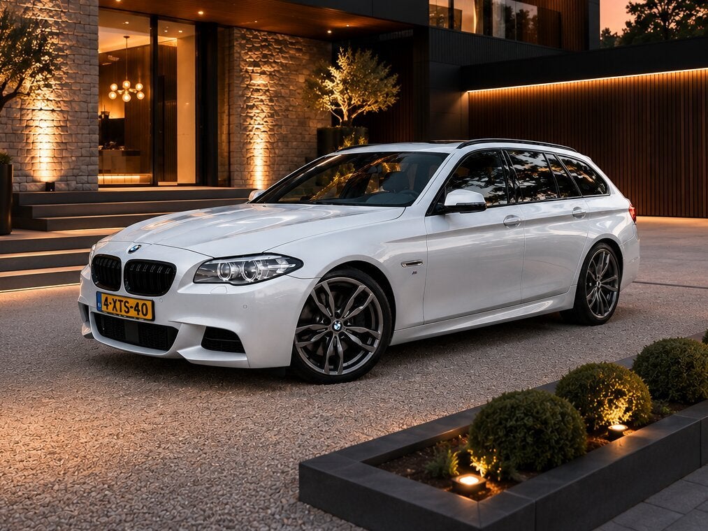 BMW 5 Serie Touring M550d xDrive High Exe. l Head-Up l Elek., Auto's, Automaat, Gebruikt, 2993 cc, Leder