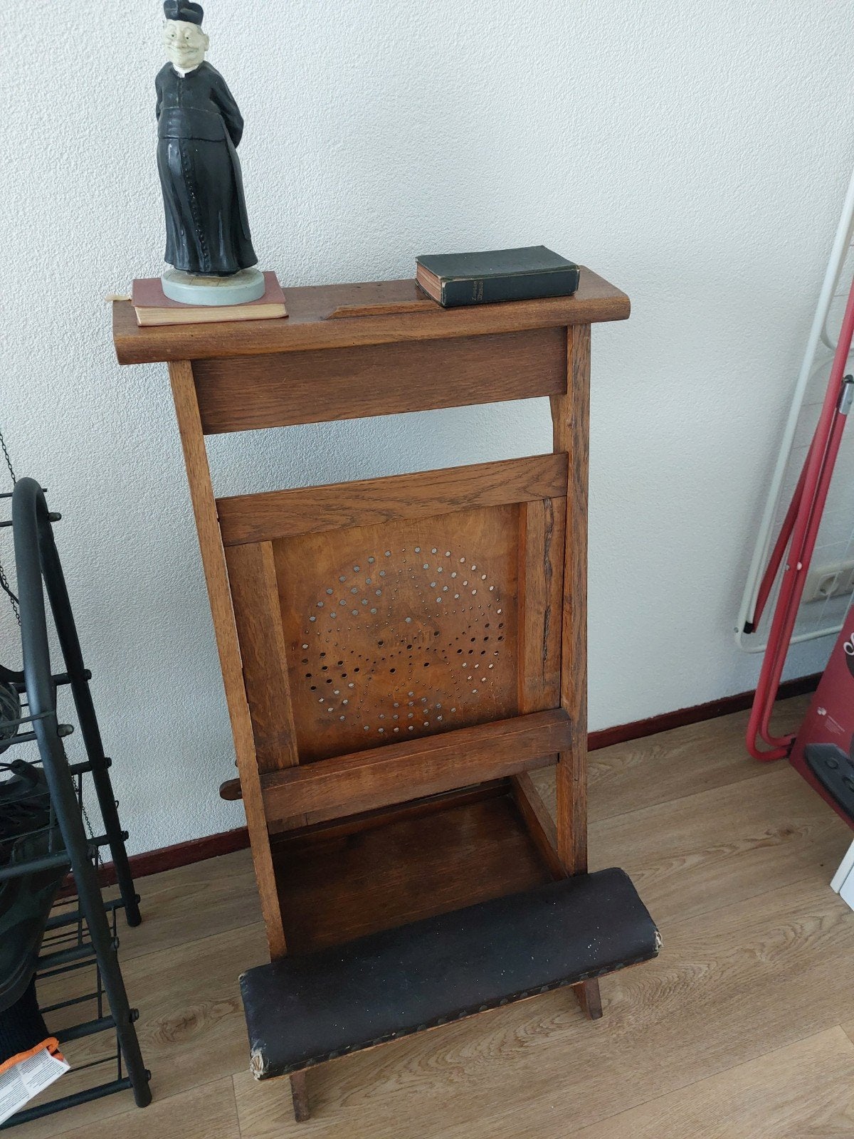 bid stoel, Ophalen