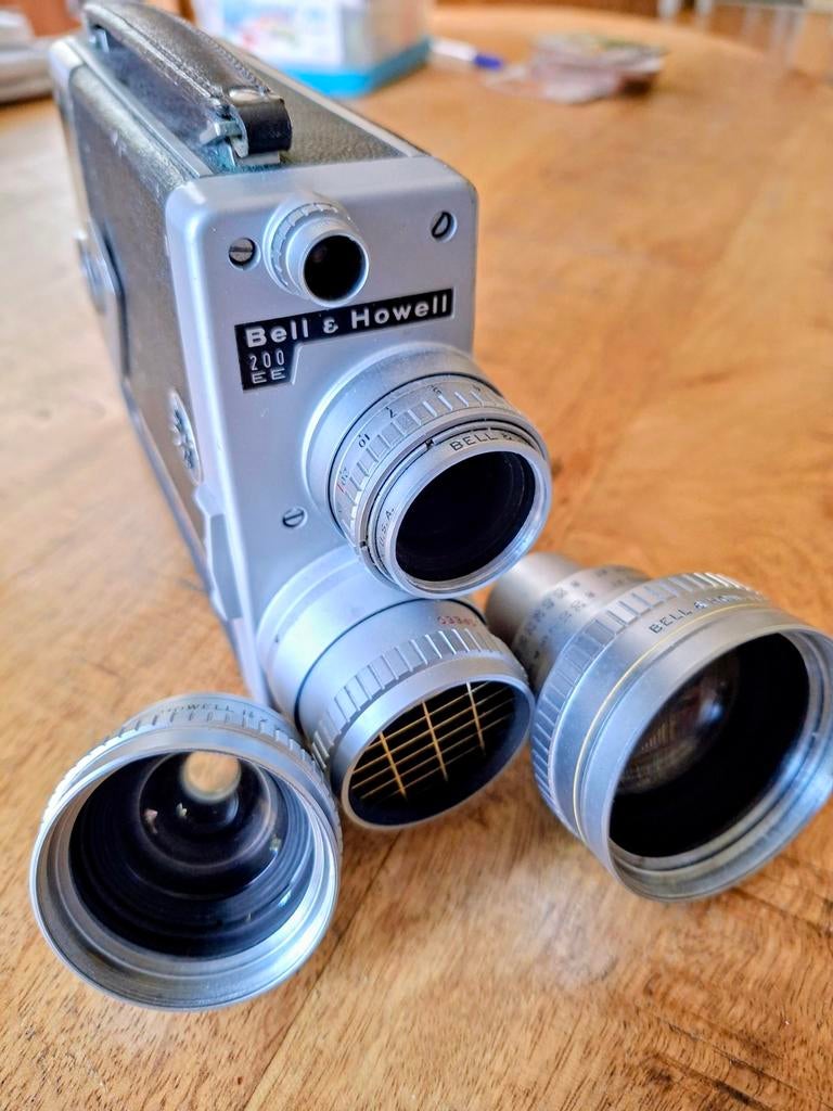 Te koop: Bell &Howell 200 EE 16mm filmcamera, Audio, Tv en Foto, Filmrollen, 16mm film, Ophalen of Verzenden