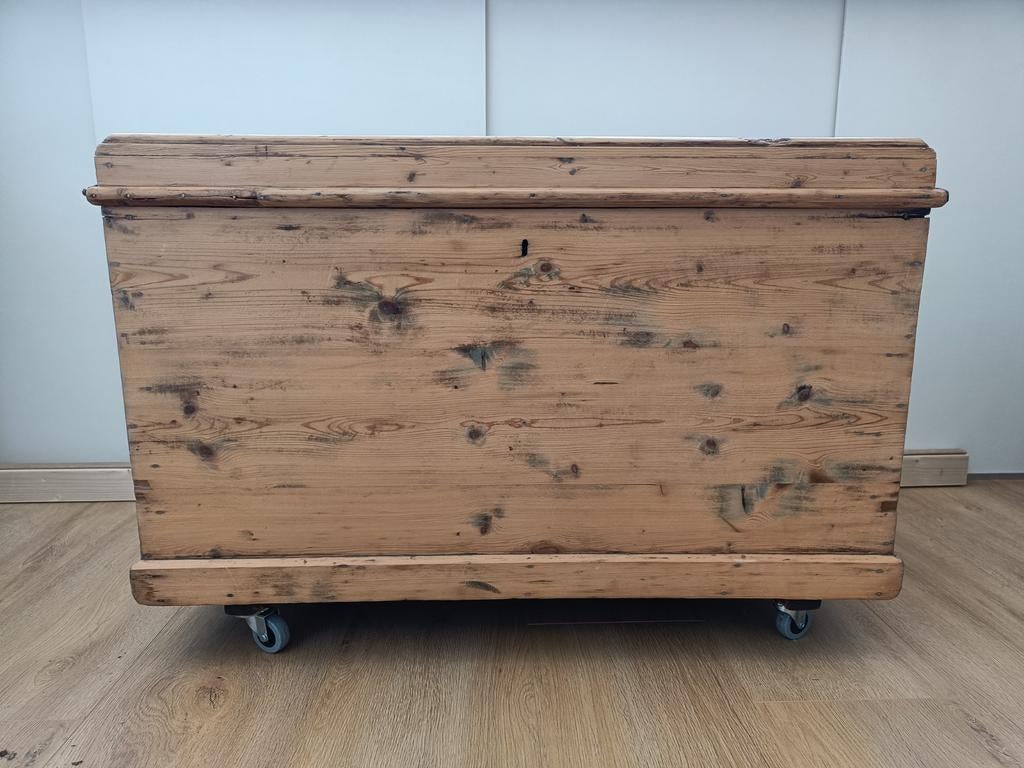 Houten kist op wieltjes, Huis en Inrichting, Woonaccessoires | Kisten, Ophalen, Gebruikt, 100 tot 150 cm, 50 tot 75 cm