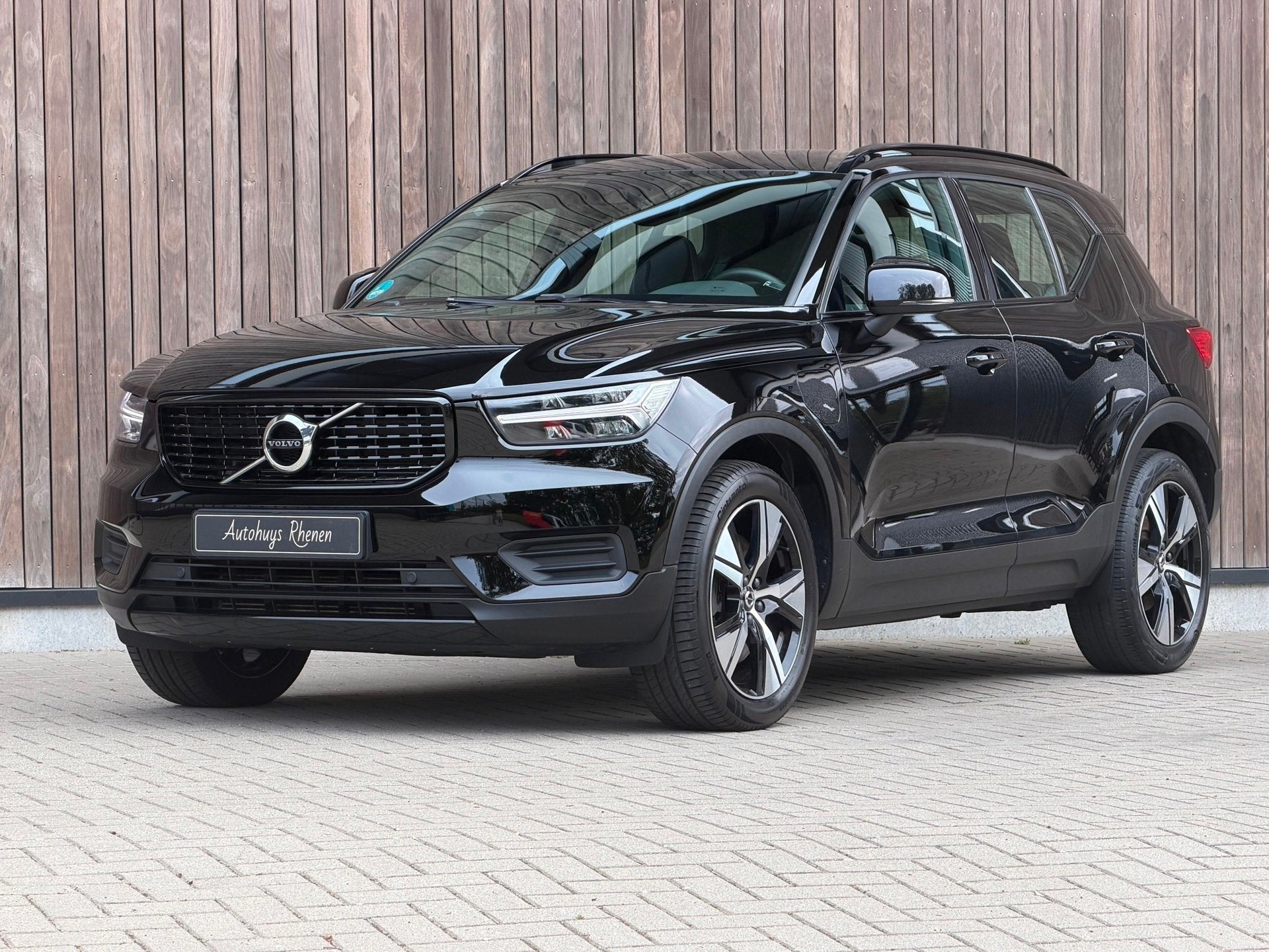 Volvo XC40 1.5 T5 Recharge Inscription Expression / 19' /, Auto's, Volvo, Zwart, Zwart, Plug-in hybride, Bedrijf