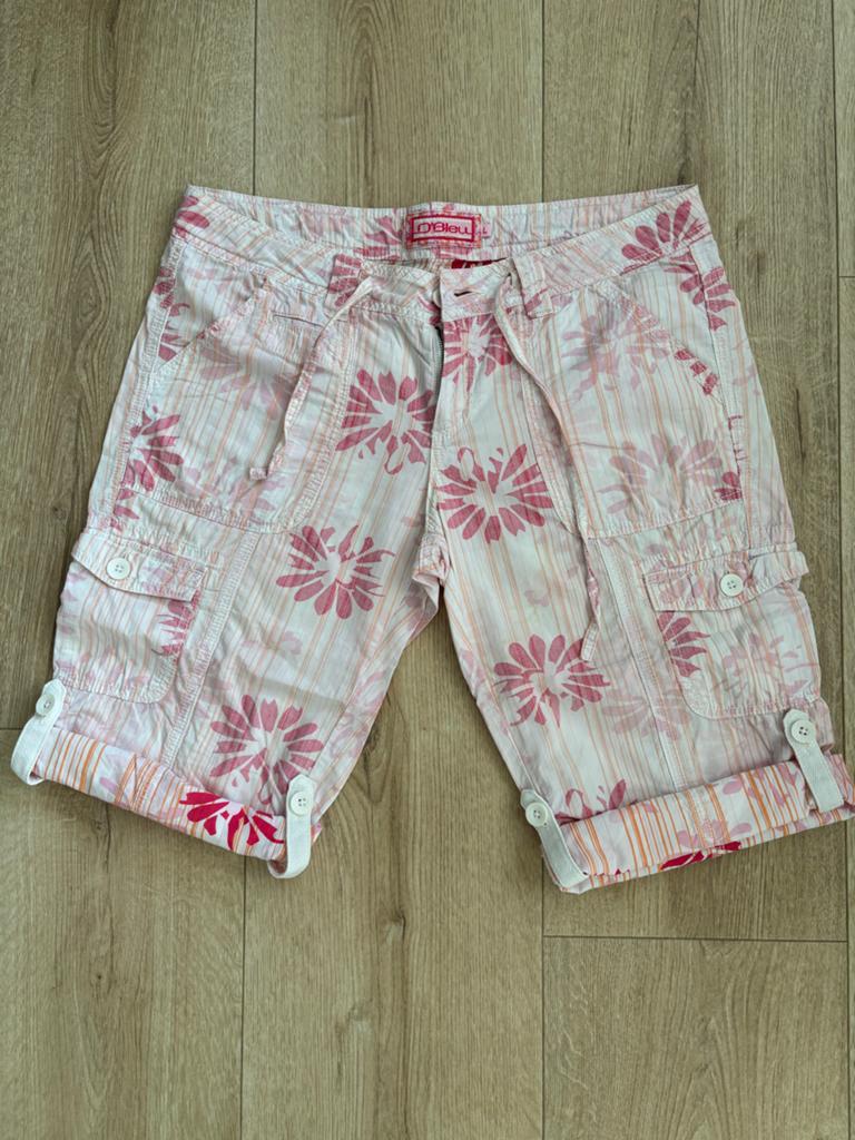 O'Bleu roze gebloemde capri short maat L = 40 / 42 z.g.a.n.!, Kleding | Dames, Verzenden, Maat 42/44 (L), Zo goed als nieuw, Driekwart