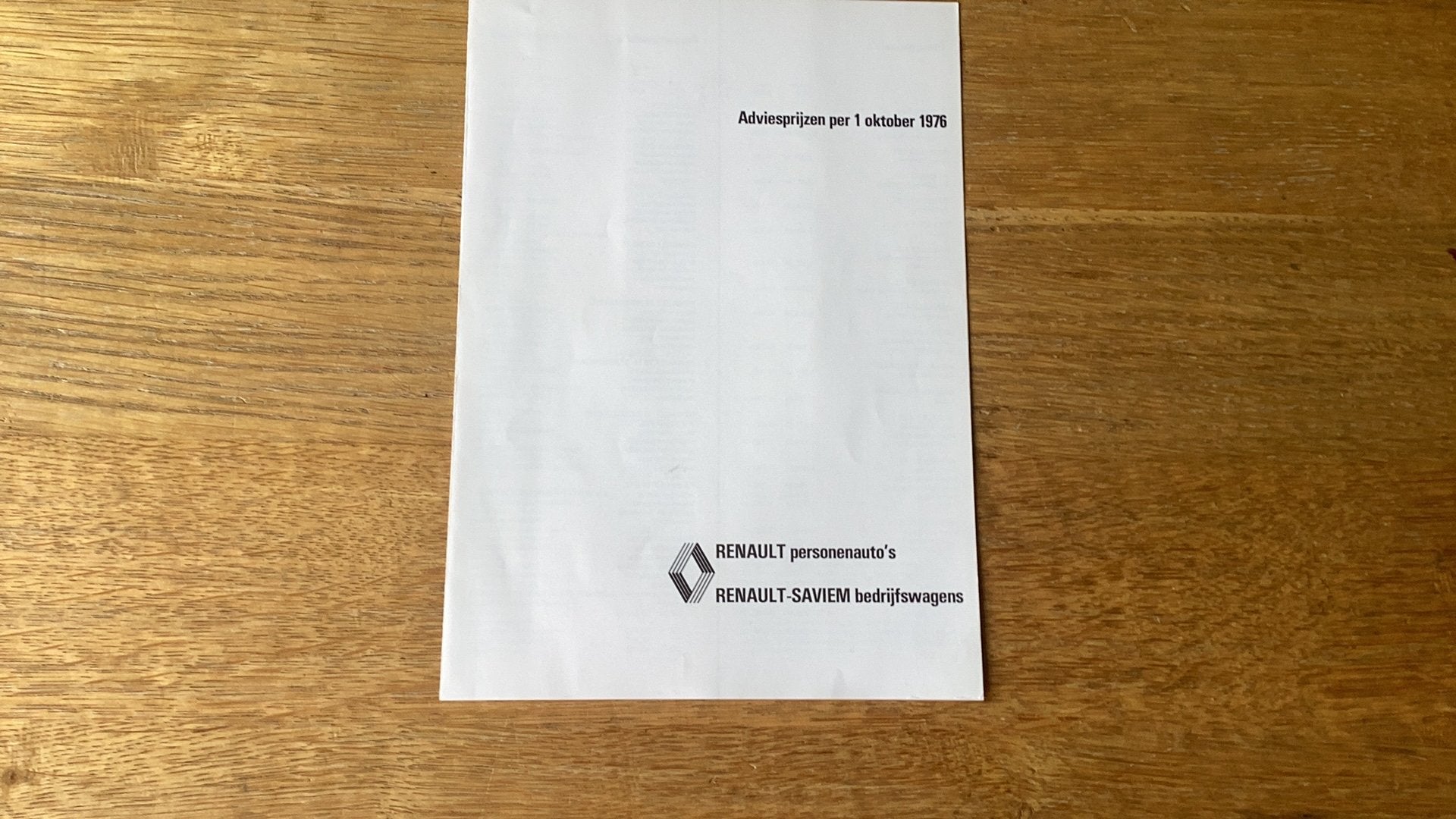 Renault Prijslijst Personenauto's en Bedrijfswagens 1976, Ophalen of Verzenden, Gelezen, Renault