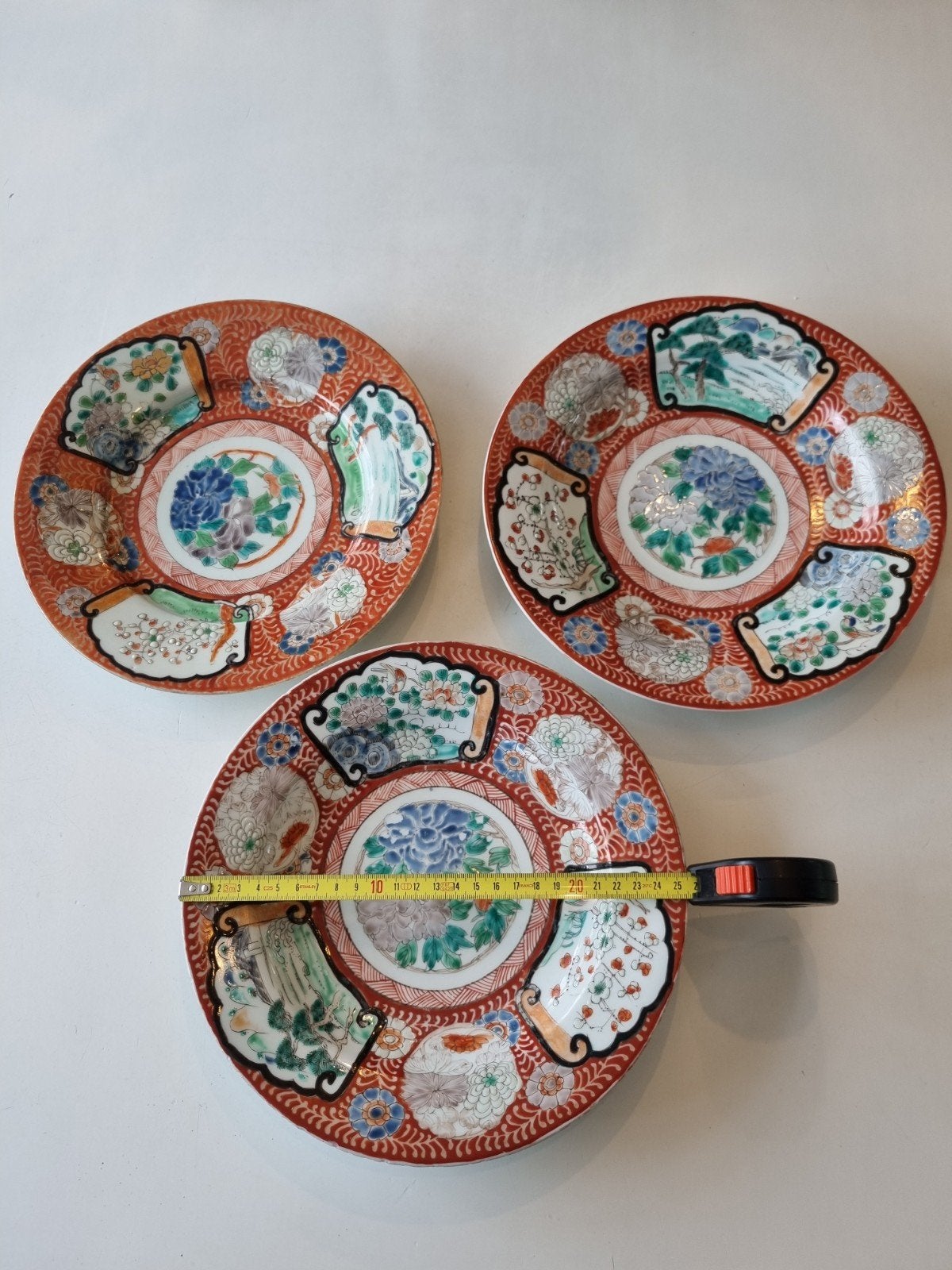 Set van 3 Antieke Japanse Imari Borden - Handgeschilderd, Antiek en Kunst, Ophalen of Verzenden