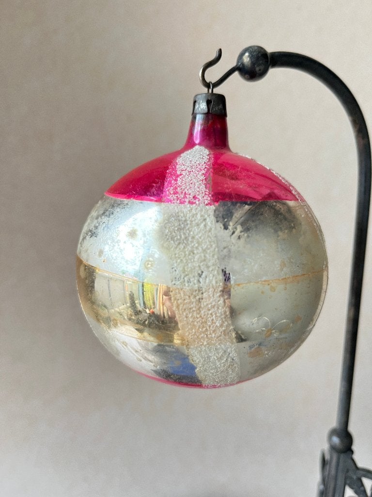 Oude glazen kerstbal met roze, Gebruikt, ., Ophalen of Verzenden, .