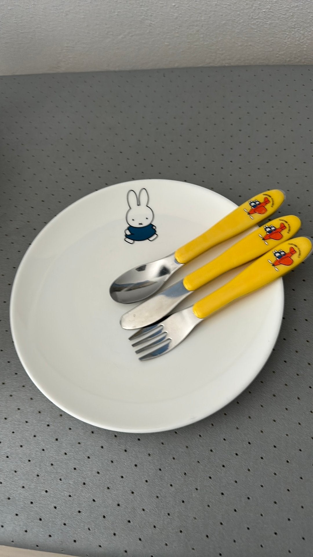 Bordje en bestek Nijntje, Ophalen, Zo goed als nieuw
