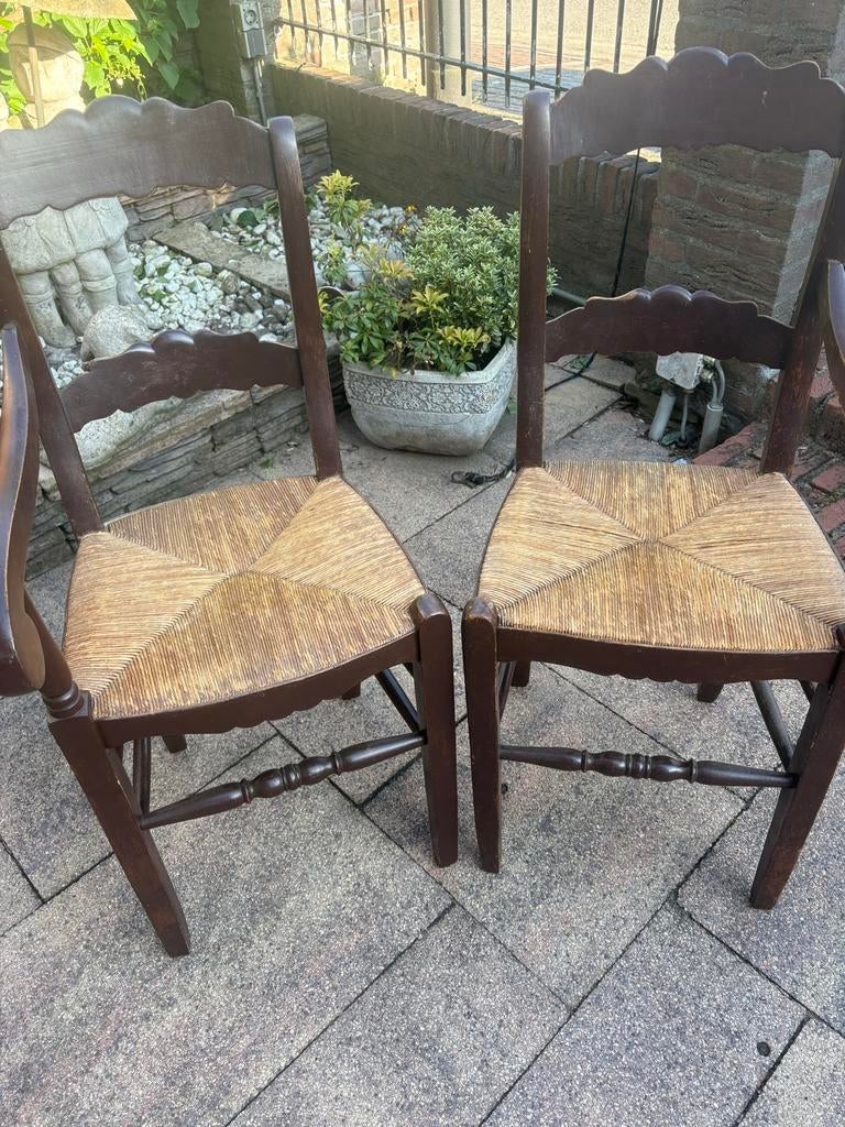 Set van 2 rustieke houten stoelen met rieten zitting, Antiek en Kunst, Ophalen of Verzenden