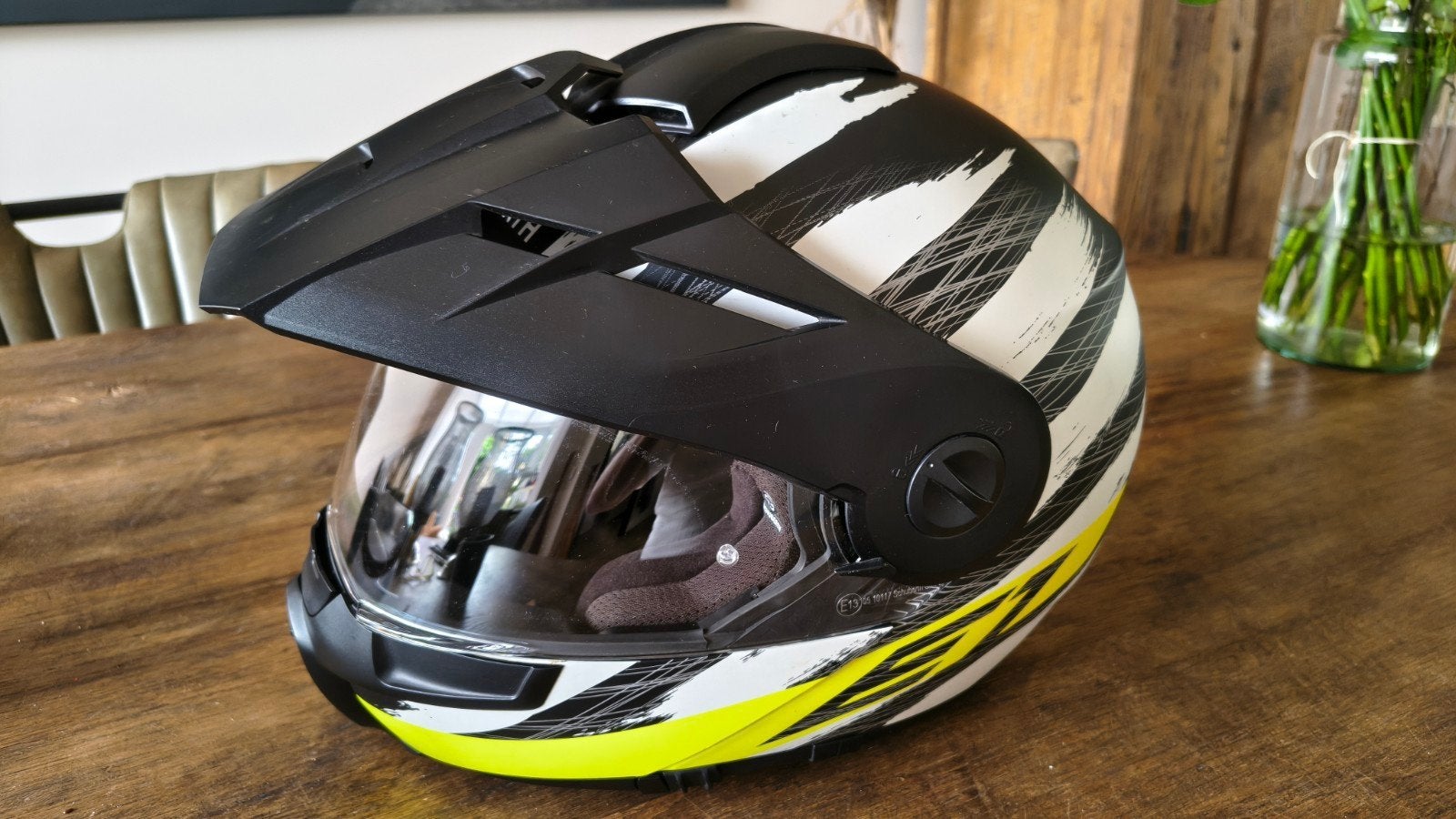 Schuberth Systeemhelm Maat XL - Zwart/Wit/Geel, Ophalen