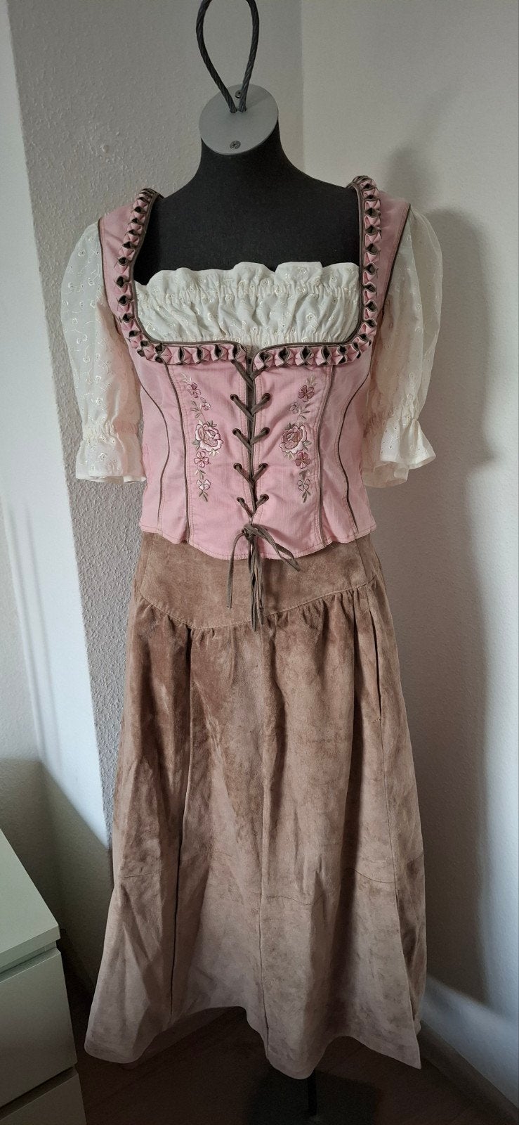 dirndl oktoberfeest blouse en echt leren rok mt 38 igs, Maat 38/40 (M), Carnaval, Ophalen of Verzenden, Kleding
