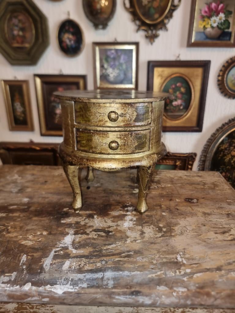 Oud rond florentijns italiaans miniatuur ladekastje kastje, Ophalen of Verzenden