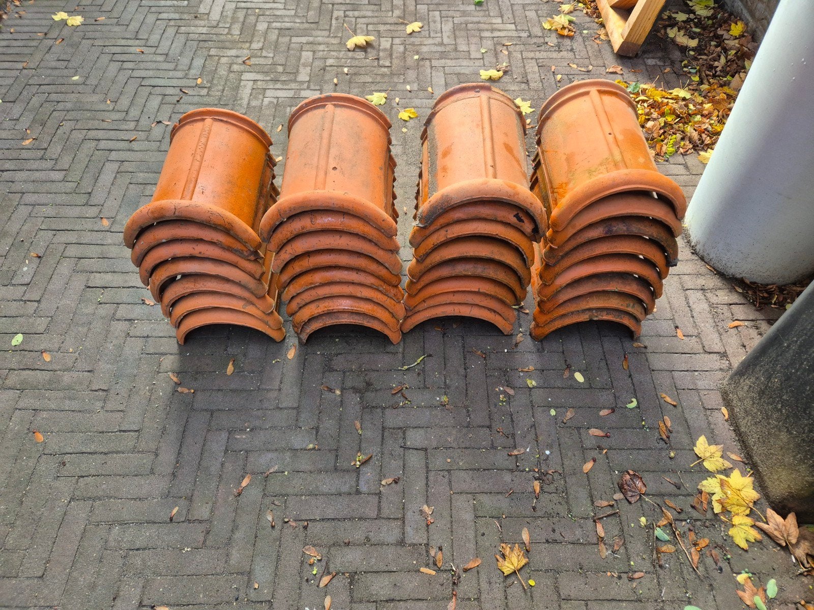 31 rode nokpannen 8 euro p/s, Doe-het-zelf en Verbouw, Steen of Klei, Ophalen of Verzenden, Minder dan 5 m², Dakpannen