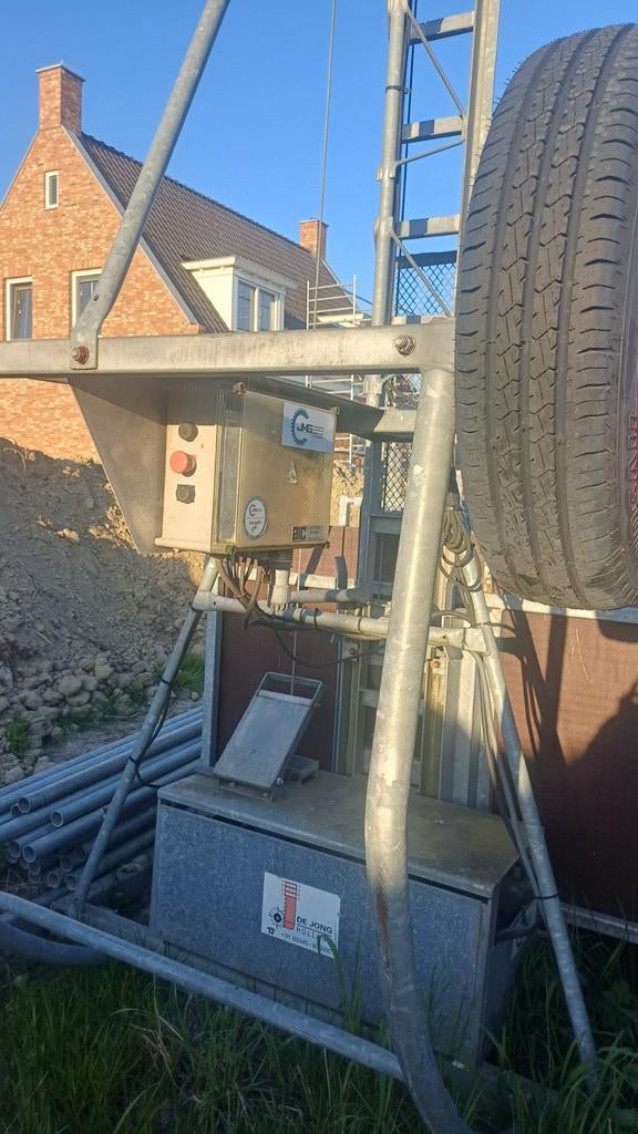De Jong a32 Bouwlift met 2 Etageschuifhekken, Ophalen, Bouwlift