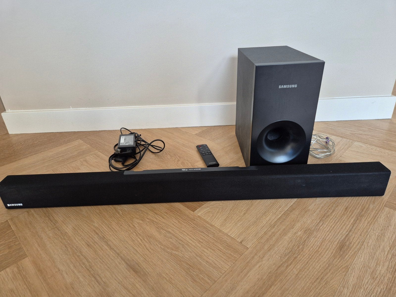 Samsung Soundbar HW-K335/XN met subwoofer, Ophalen, Met externe subwoofer, Gebruikt