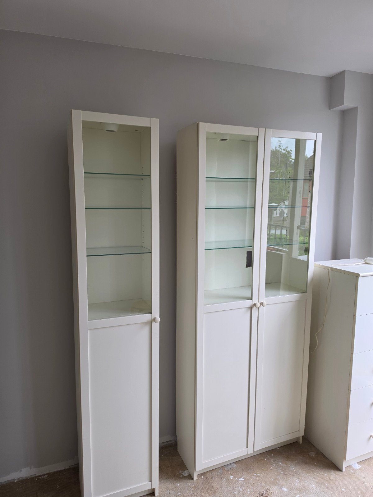 billy ikea Witte vitrinekasten met glazen planken, Ophalen, Gebruikt, Overige houtsoorten, 50 tot 100 cm