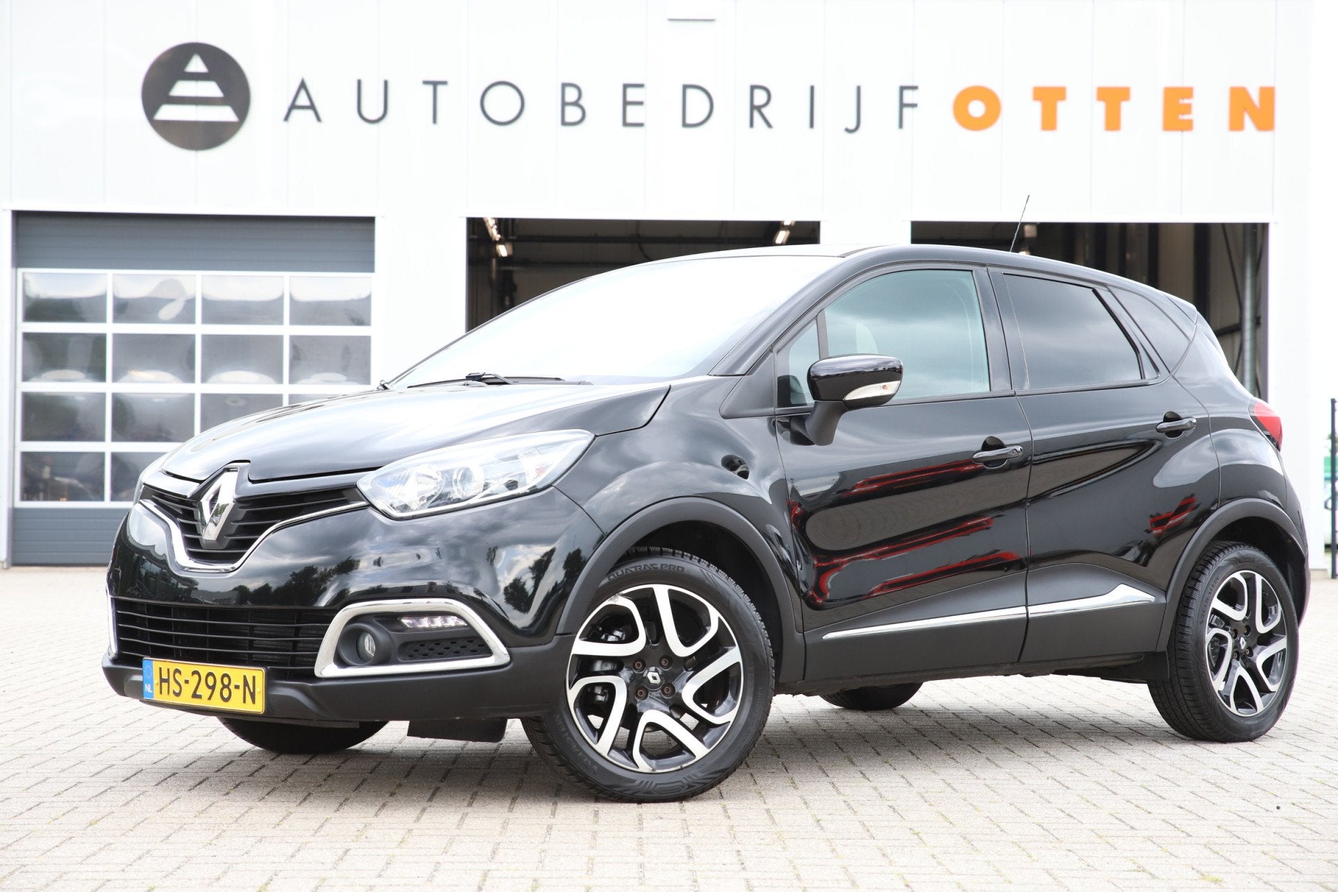 Renault Captur 1.2 TCe Dynamique AUTOMAAT | CAMERA | TREKHAA, Auto's, Parkeersensor, Euro 6, 4 cilinders, Zwart