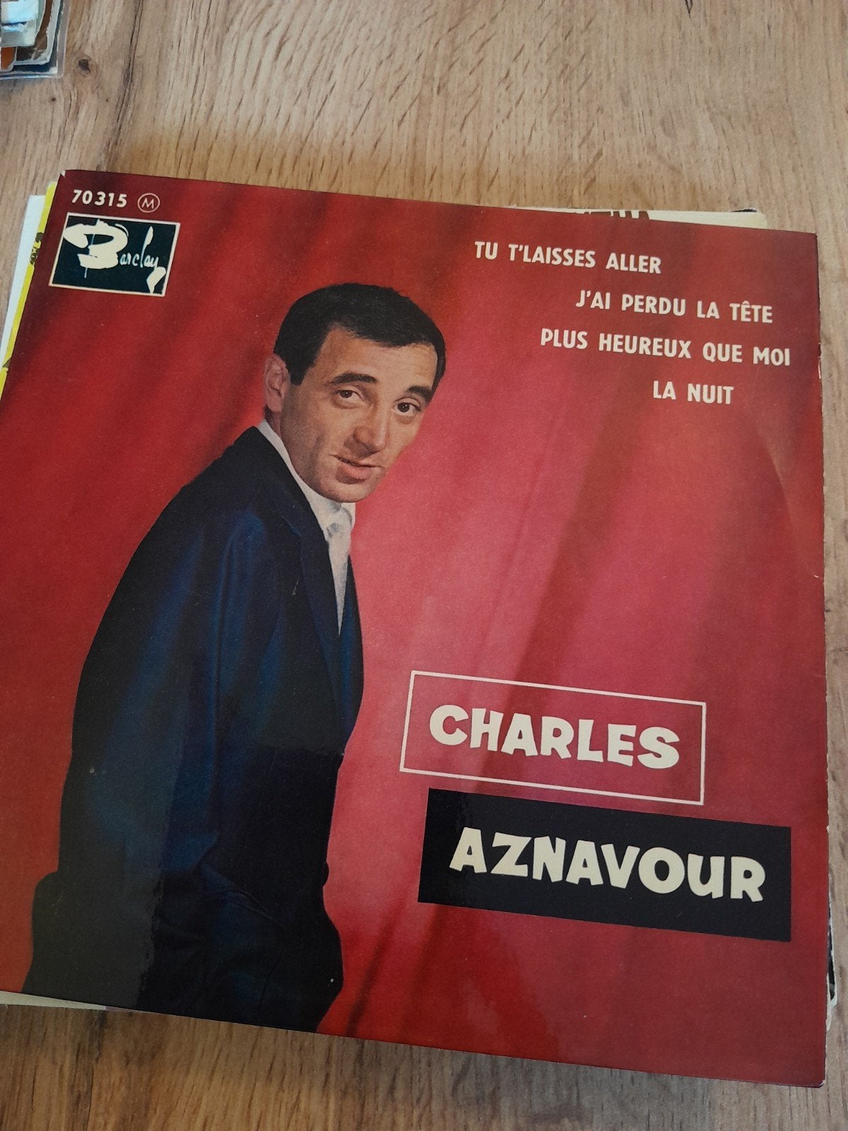 Charles aznavour 7inch tu t,laisses aller, Ophalen of Verzenden, Zo goed als nieuw, Pop
