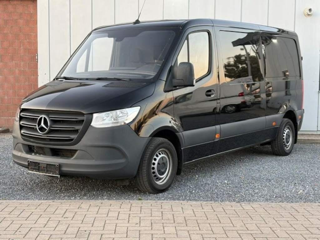Mercedes-Benz Sprinter - 215CDI AUTOMAAT FWD L2H1 L2 H1, Auto's, Stof, 4 cilinders, Zwart, Mercedes-Benz