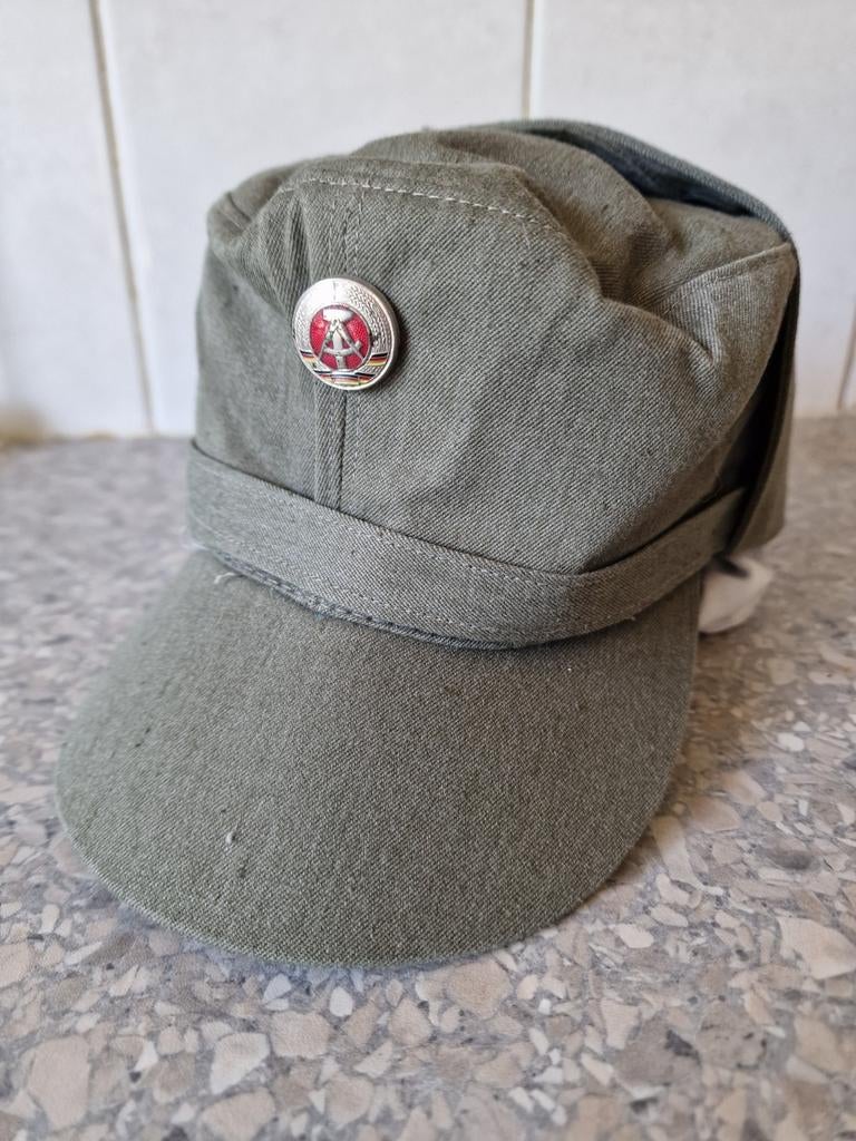 Originele oost duitse leger pet DDR vintage, Ophalen of Verzenden, Landmacht, Duitsland, Helm of Baret