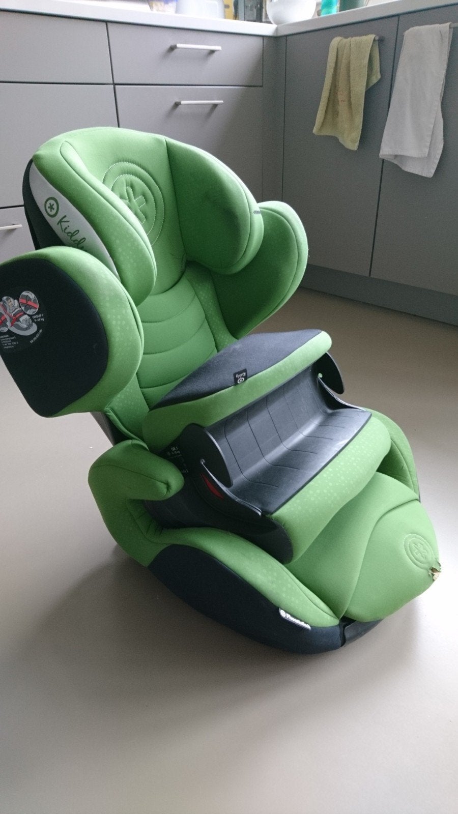 Kiddy Phoenixfix 3 autostoel - Groen - 9-18 kg, Autogordel of Isofix, Gebruikt, 9 t/m 18 kg, Zijbescherming