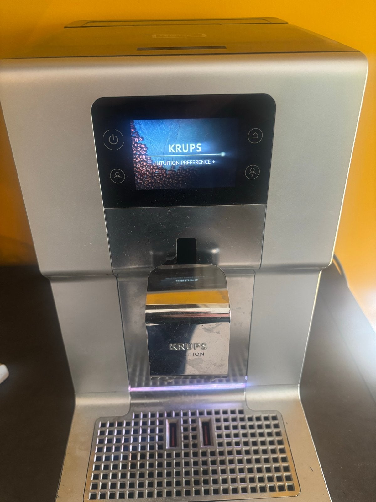 Krups Intuition Preference+ volautomatische espressomachine, Witgoed en Apparatuur, Afneembaar waterreservoir, Espresso apparaat