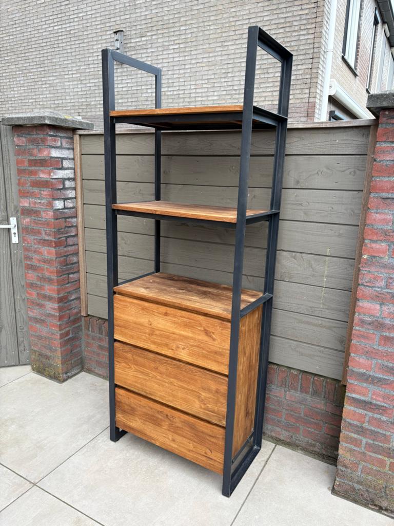 D-Bodhi Fendy Industriële Boekenkast met staal en teakhout, Ophalen, Gebruikt, Teakhout, 200 cm of meer