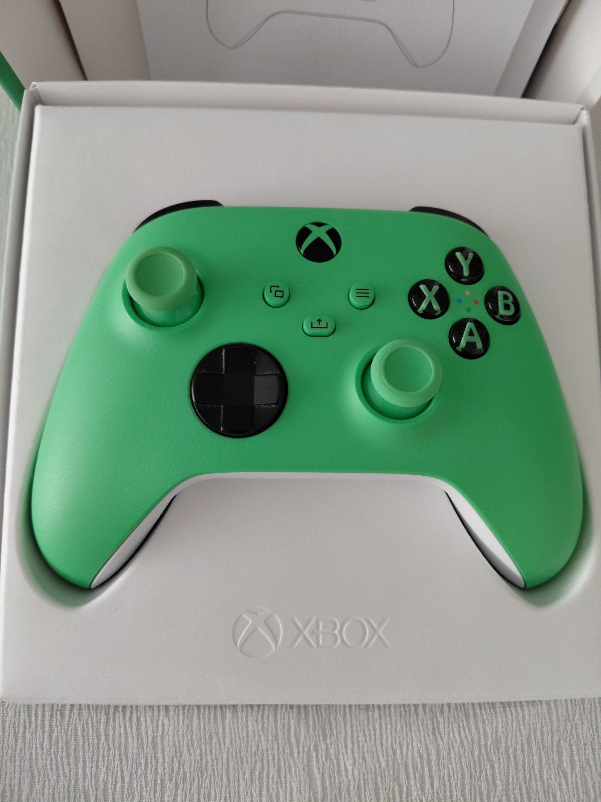 Foto 2 van Xbox Series X/S Controller - Green, zo goed als nieuw