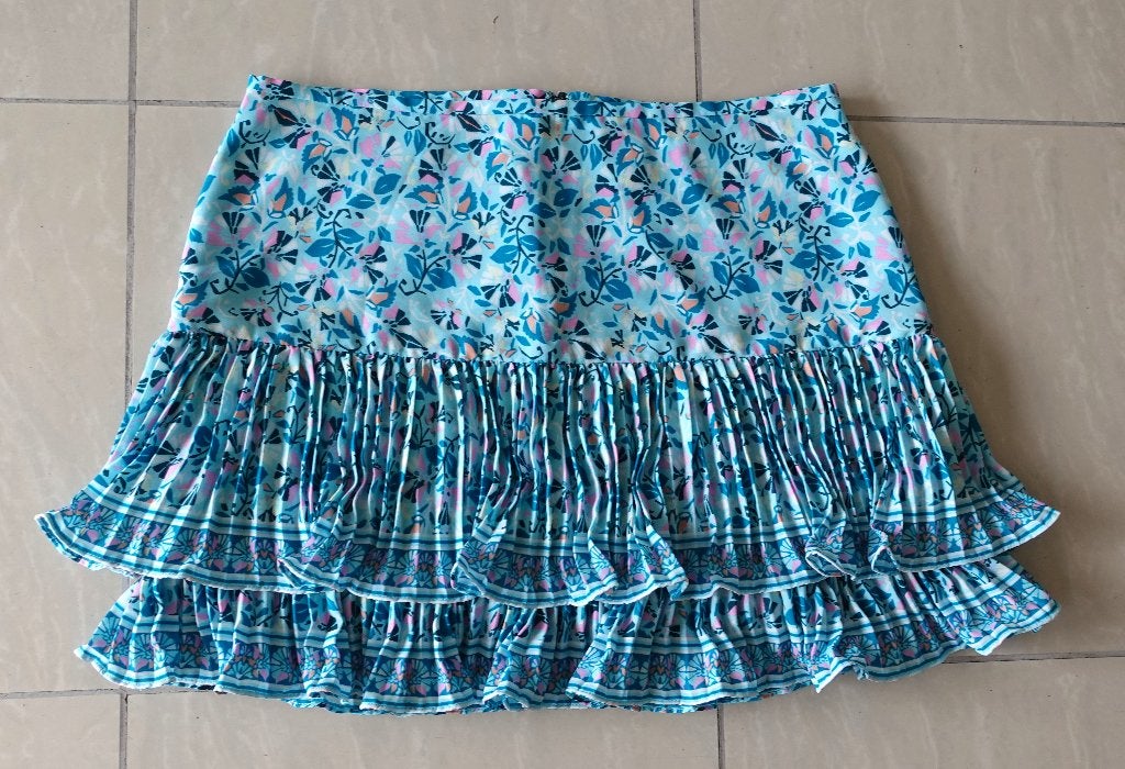 prachtige zwierige mini rok BCBG Max Azria Medium, Maat 38/40 (M), Bcbg max azria, Blauw, Ophalen of Verzenden