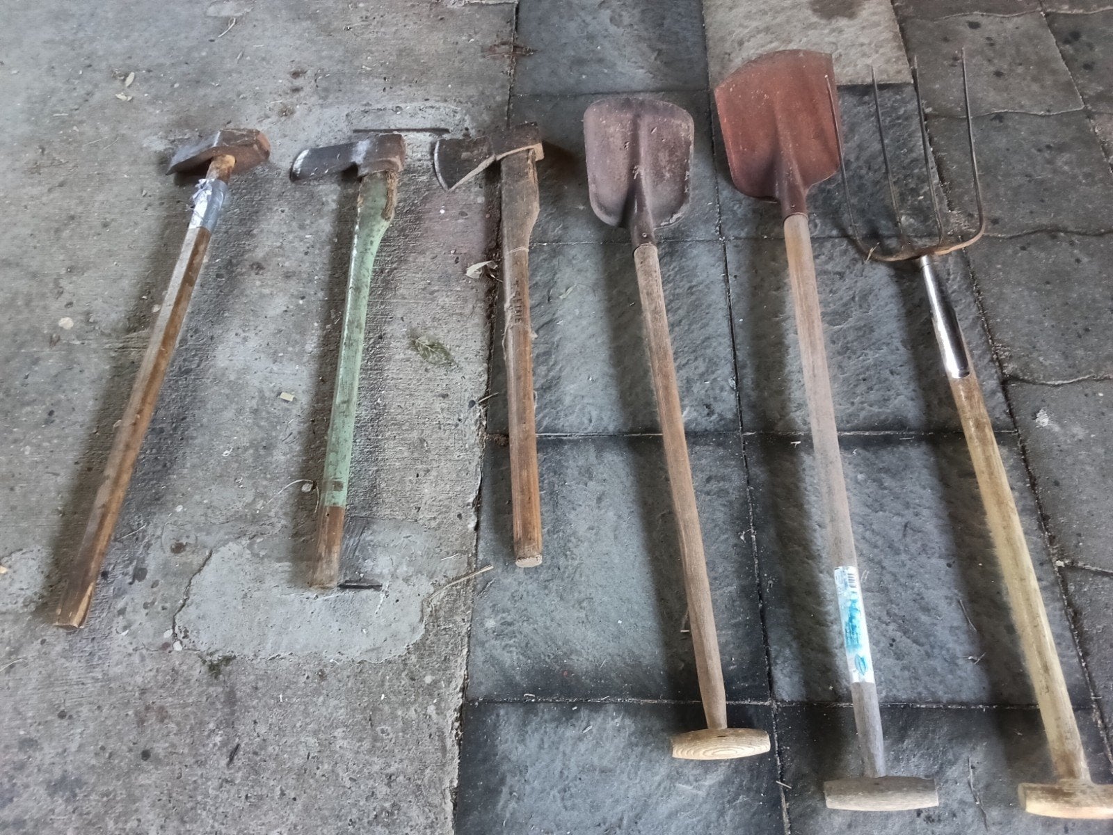 Diverse set van gebruikt handgereedschap, Ophalen, Gebruikt, Hamer