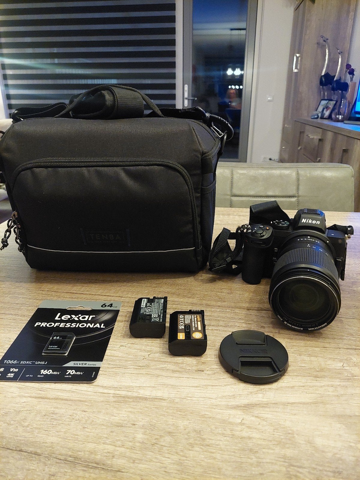 Nikon Z5 met NIKKOR 24-200mm f/4-6.3, Ophalen, Zo goed als nieuw, Nikon, 8 keer of meer