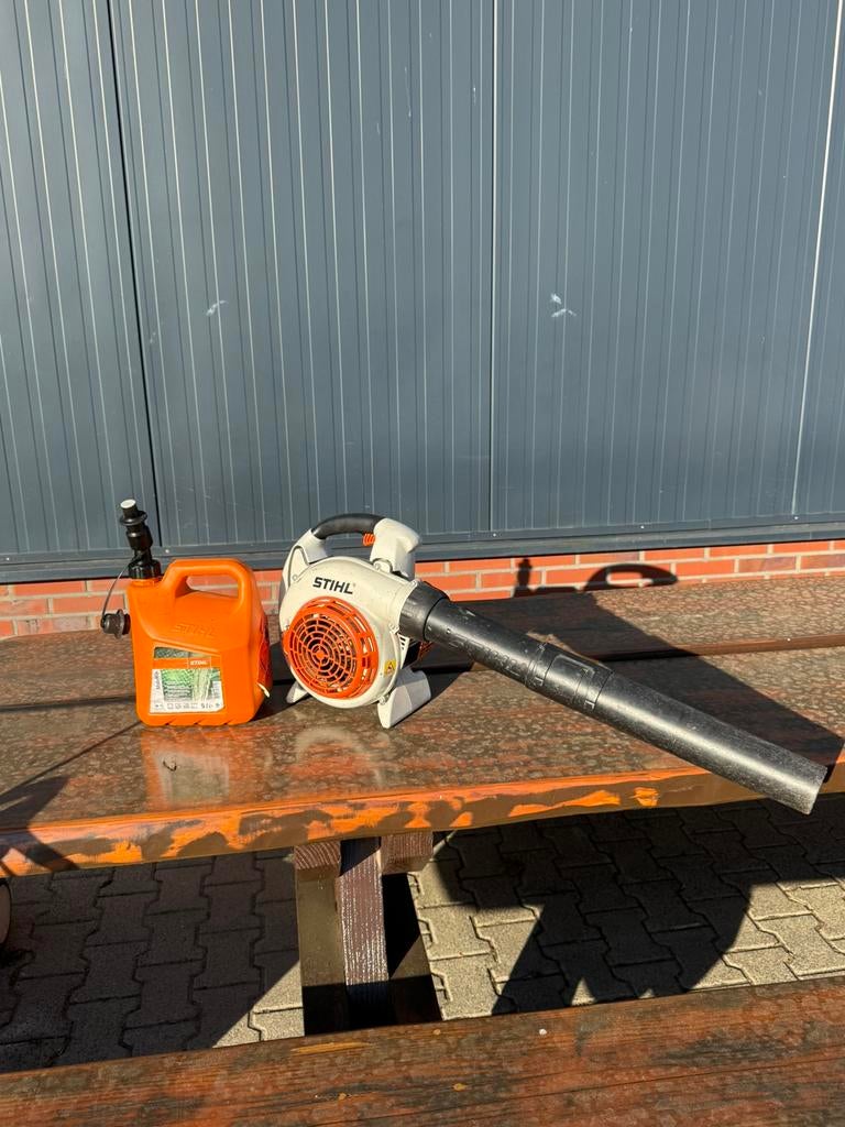 Stihl BG 86 bladblazer met jerrycans, Tuin en Terras, Ophalen, Zo goed als nieuw, Benzine