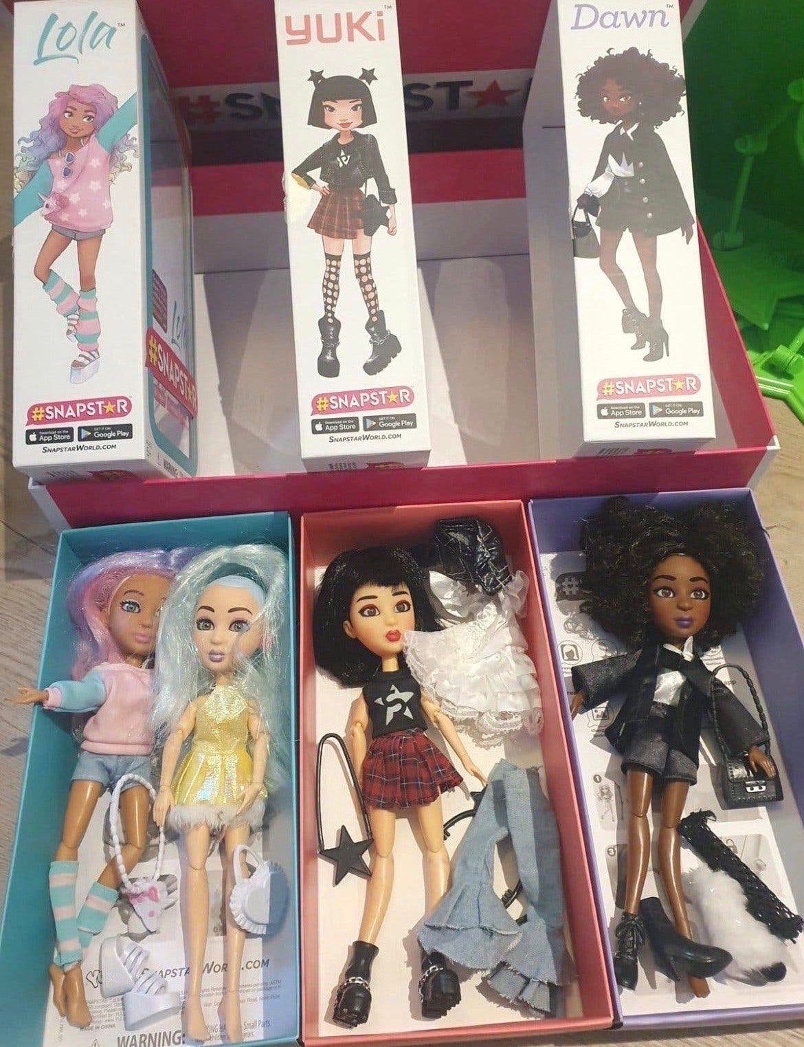 Snapstar Poppen Set: Lola, Yuki, Dawn, Echo & Aspen Studio, Ophalen of Verzenden, Zo goed als nieuw, Overige typen