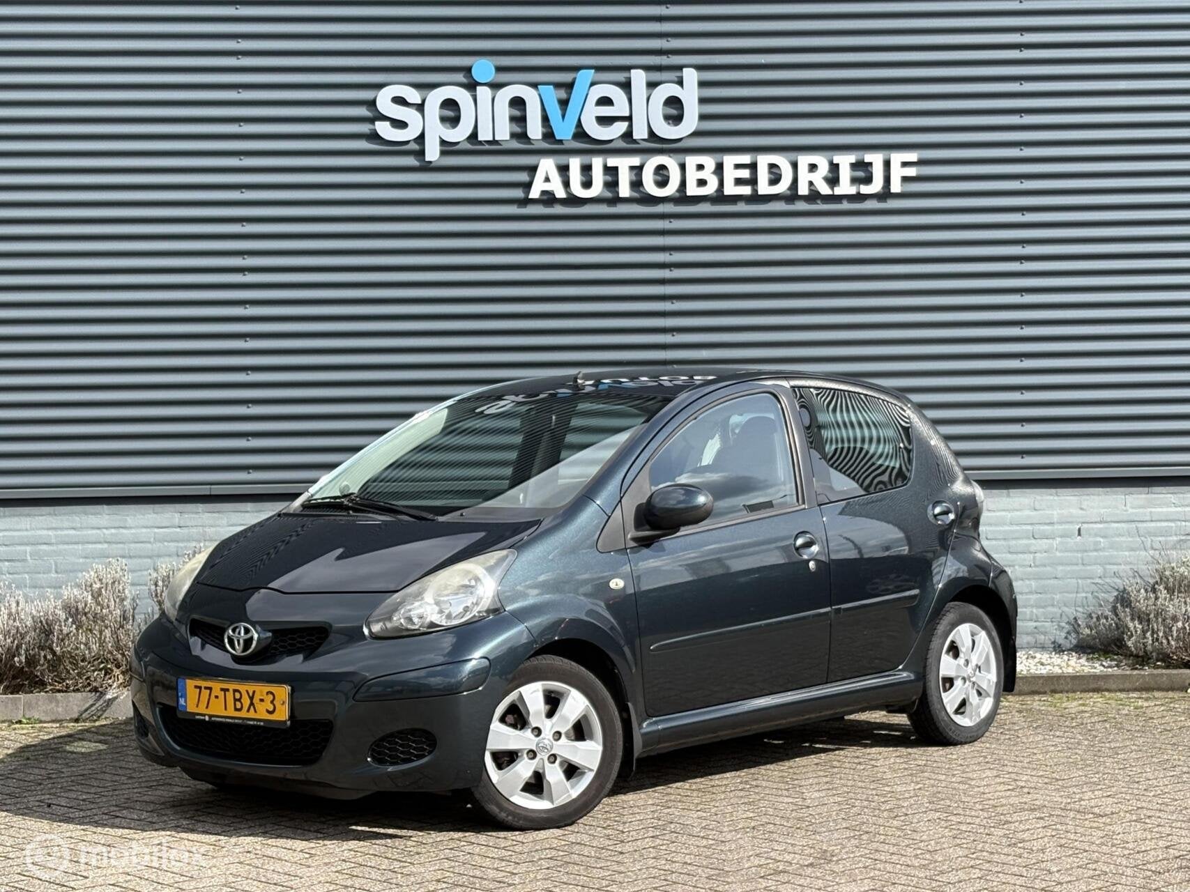 Toyota Aygo 1.0 VVT-i Aspiration - Navi - Airco - Nap -, Auto's, Voorwielaandrijving, Gebruikt, 4 stoelen, 68 pk