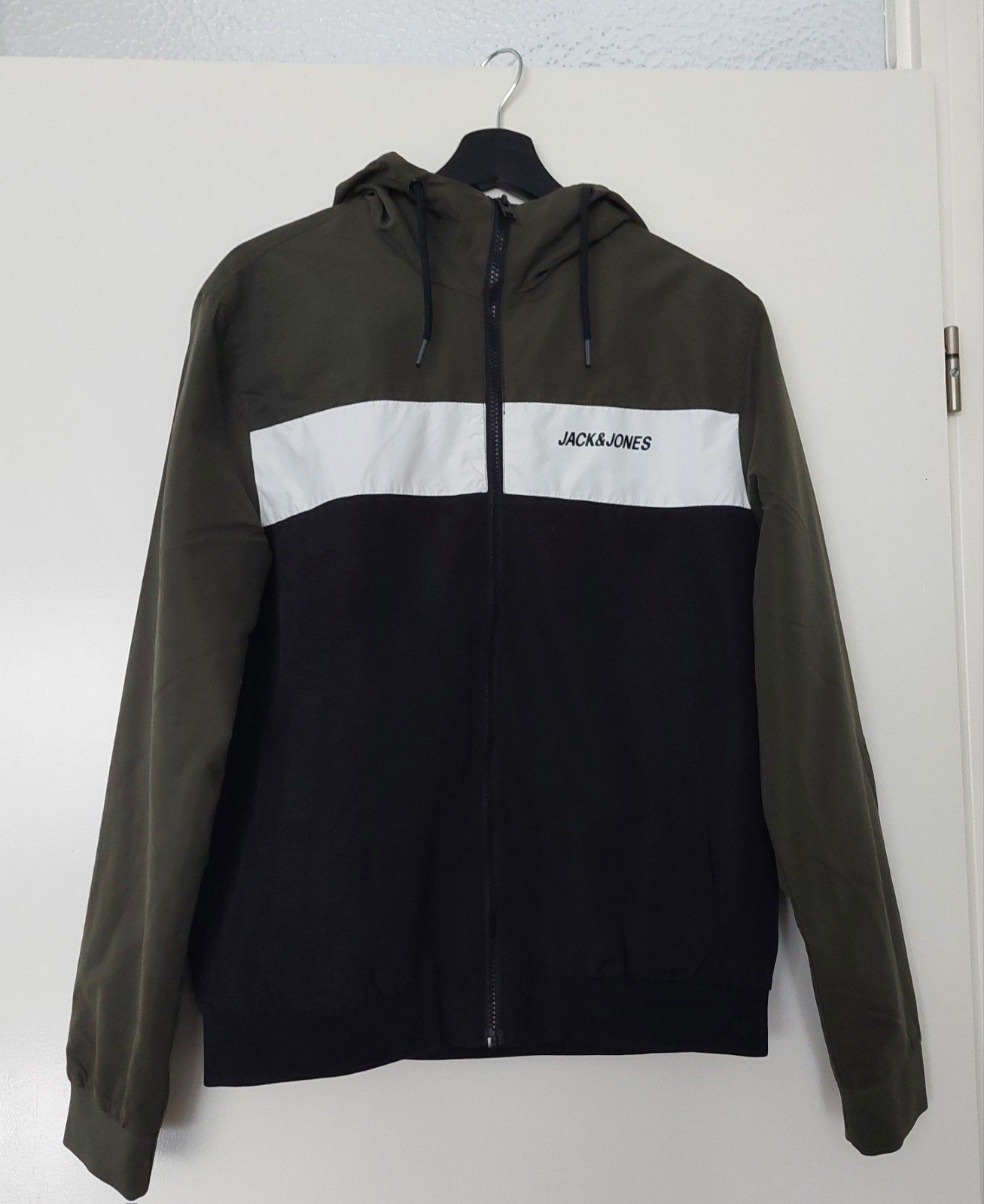 Jack & Jones Jas Maat M - Zo goed als nieuw, Kleding | Heren, Maat 48/50 (M), Nieuw, Ophalen of Verzenden, JACK & JONES