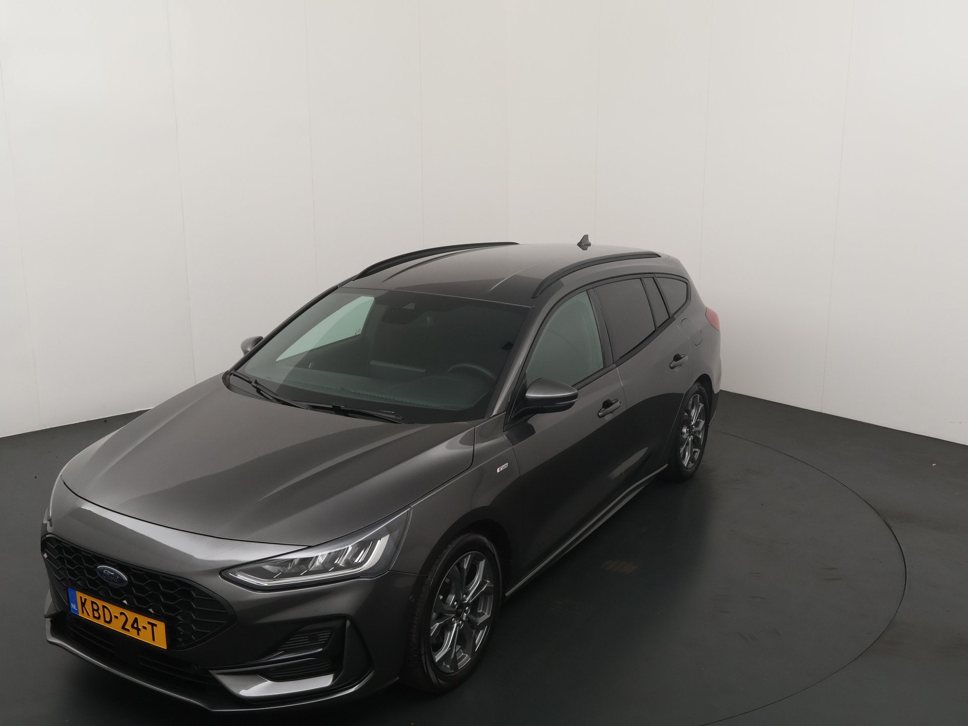 Ford FOCUS Wagon ST-line Ecoboost Hybrid 155 pk | Winter Pac, Stof, Gebruikt, 1404 kg, Automatische klimaatregeling