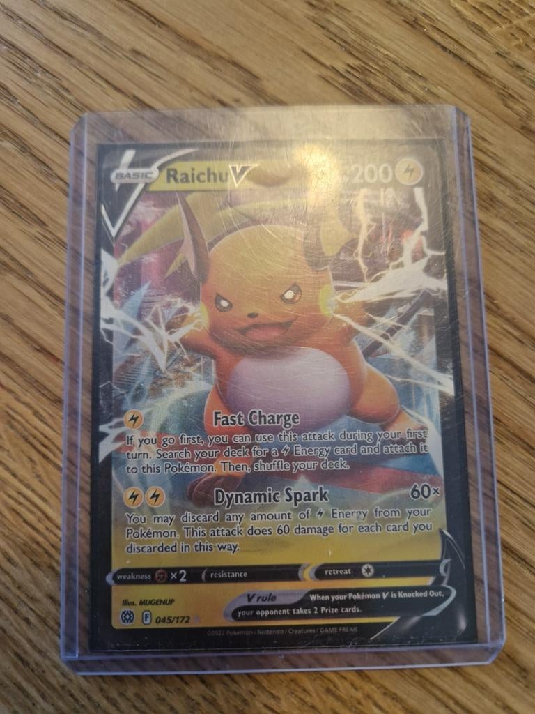 Pokemon kaart raichu v, Ophalen of Verzenden, Zo goed als nieuw, Losse kaart, Foil