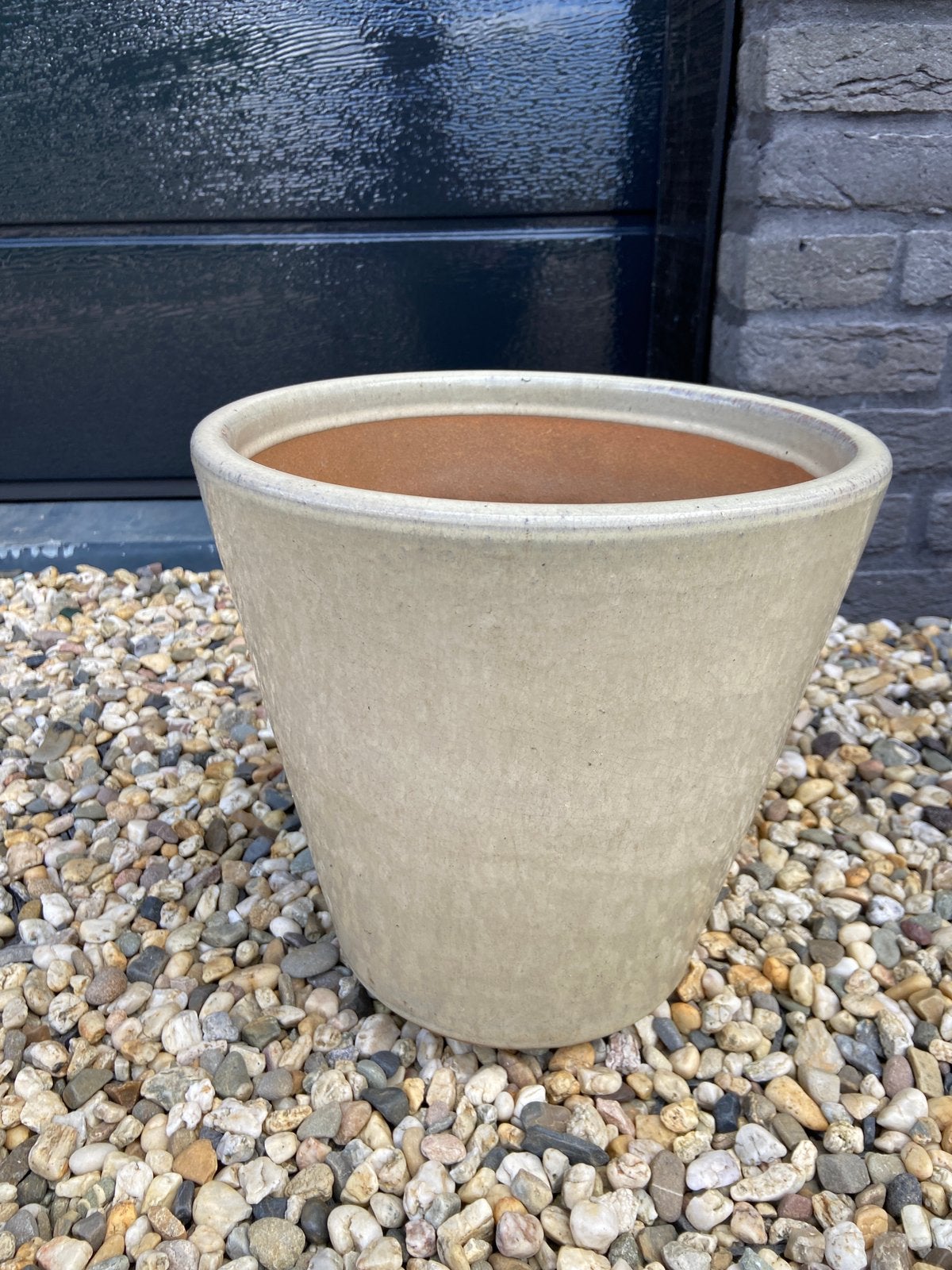 Grote bloempot buitenpot beige glazuur op terracotta, Tuin en Terras, Bloempotten, Rond, Zo goed als nieuw, Minder dan 40 cm, Balkon