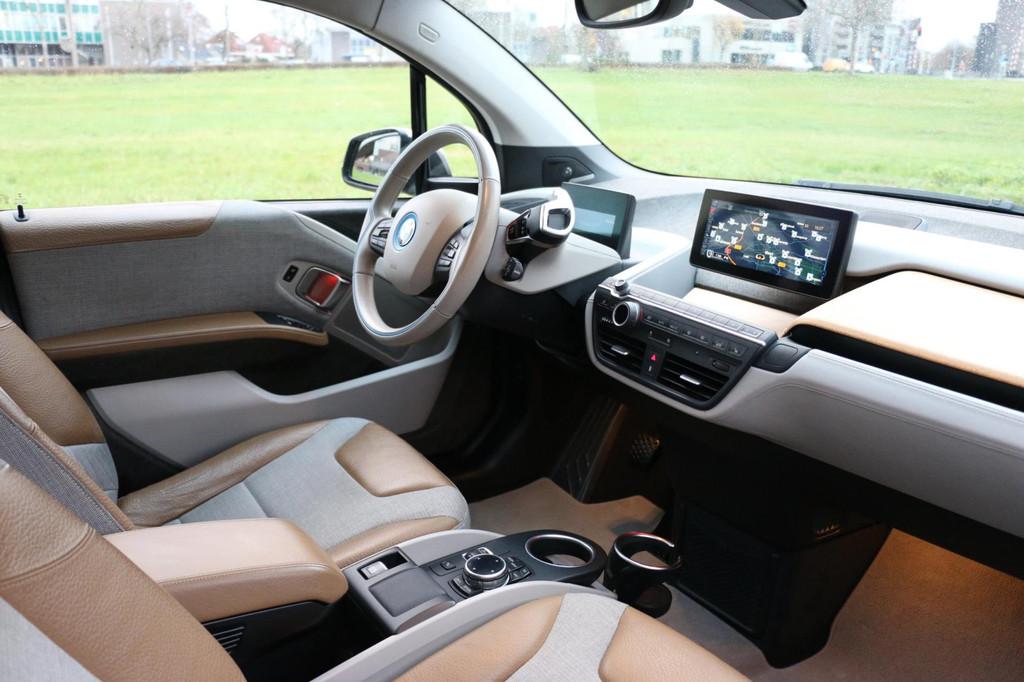 BMW I3 22 kWh 60Ah 170Pk Full Option 1e eigenaar Panoramadak, Automaat, Achterwielaandrijving, Gebruikt, 22 kWh
