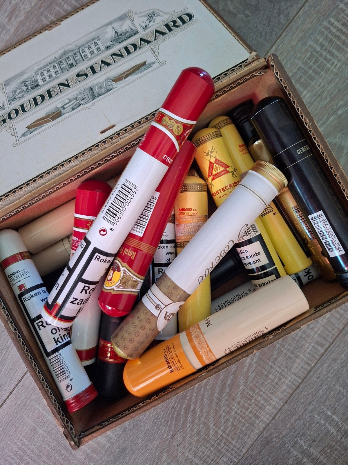 20 Verschillende              Sigaren kokers / tubes, Ophalen of Verzenden, Tabaksdoos of Verpakking