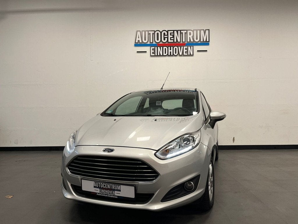 Ford Fiesta 1.0 Style NIEUWE APK, Auto's, Voorwielaandrijving, Gebruikt, 23 km/l, Origineel Nederlands