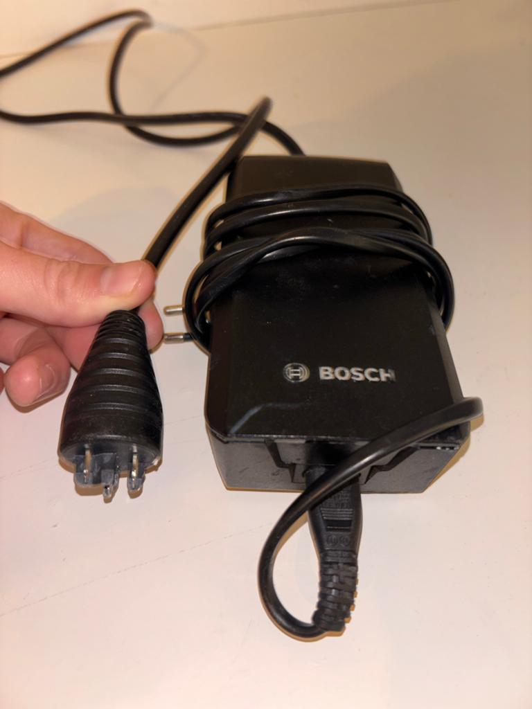Bosch Acculader - Geschikt voor bijna alle Bosch accu's, Ophalen of Verzenden, Gebruikt
