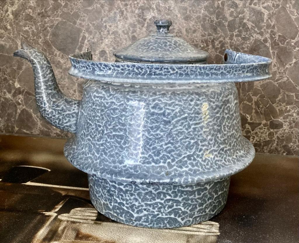 Vintage geëmailleerde waterketel - grijs gespikkeld, Antiek en Kunst, Antiek | Emaille, Ophalen of Verzenden