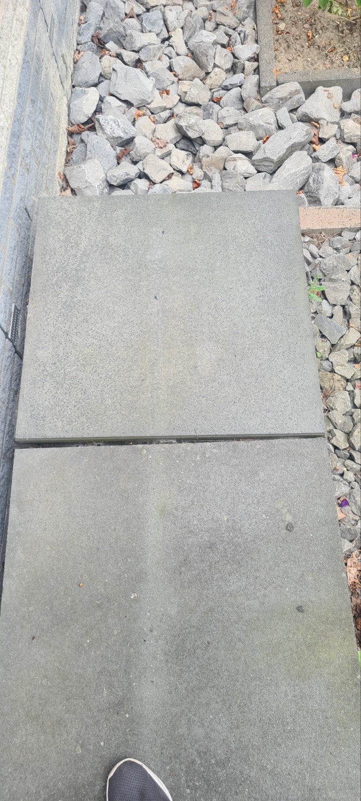 44 st. Gebruikte terrastegels, grijs blauw , 70x70  cm, Tuin en Terras, Tegels en Klinkers, Ophalen, Gebruikt, 10 m² of meer, Beton